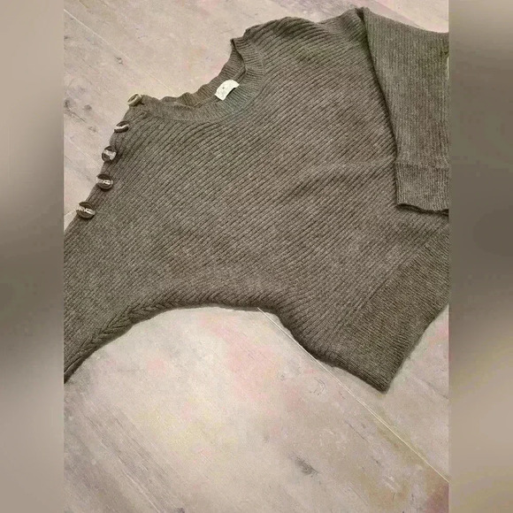 Proof Apparel Green Sweater With Button Detail - Picture 4 of 7